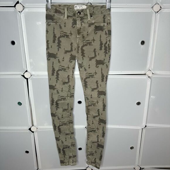 Free People Green & Khaki High Rise Skinny Long and Lean Jeans Size 26 - Picture 3 of 13